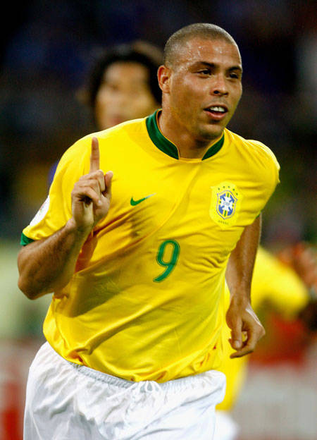 提供更多展 提供更多展