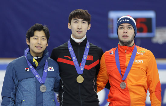 土新星以及 土新星以及