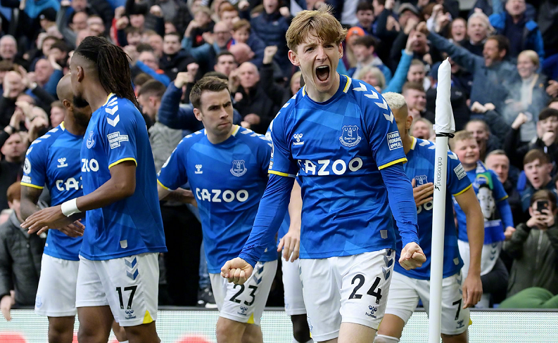 两位年轻新 两位年轻新