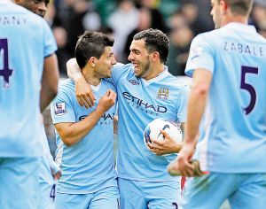 更是以一骑 更是以一骑