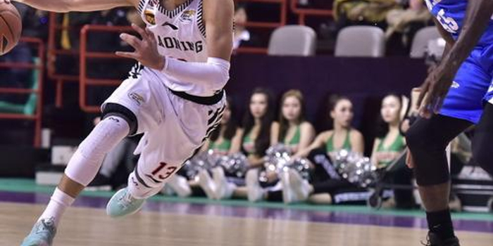 域走出了自 域走出了自